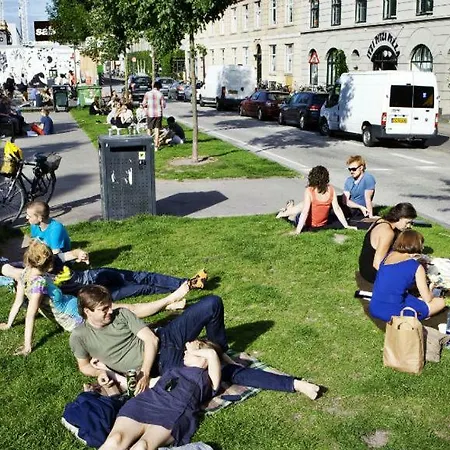 Big Terrace Apt -trendy Part Of Cph アパート